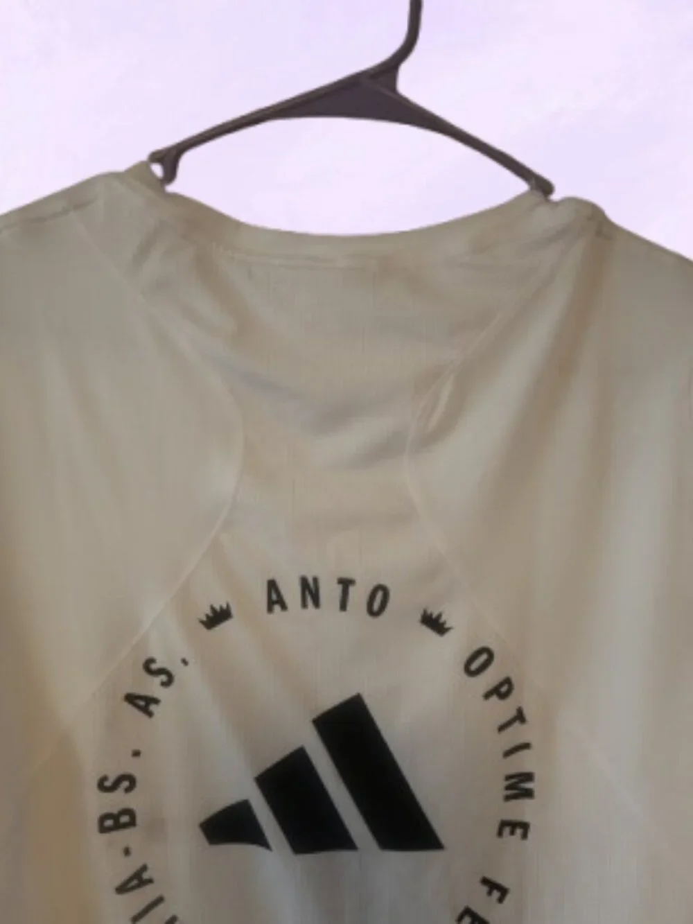 Adidas t-shirt 